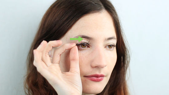 How to take eyelash glue off​