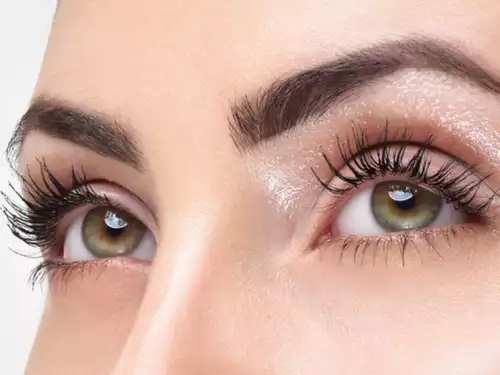 Does vaseline make your eyelashes grow​