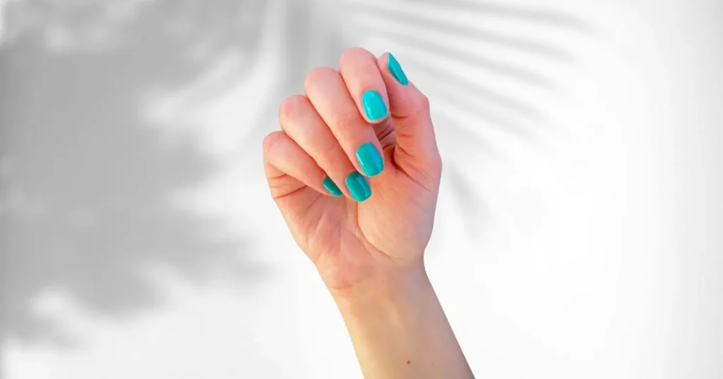 How to dry nail polish faster​